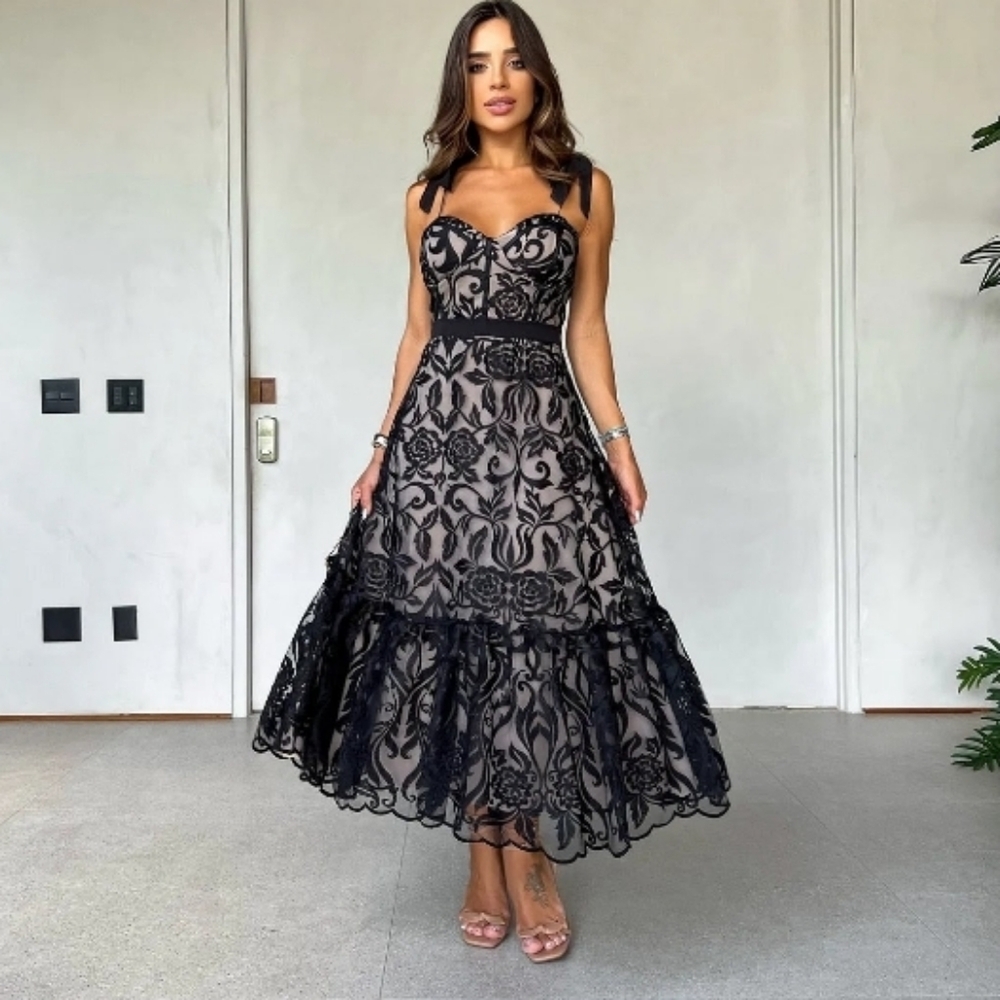 New Chic Black and Cream Lace Midi Dress Waist 14" Inches